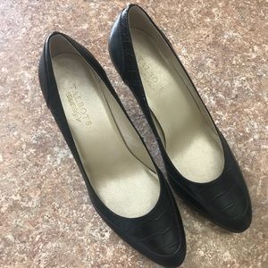 Talbot's Pumps Black Leather Size 8 M, 3” Heel